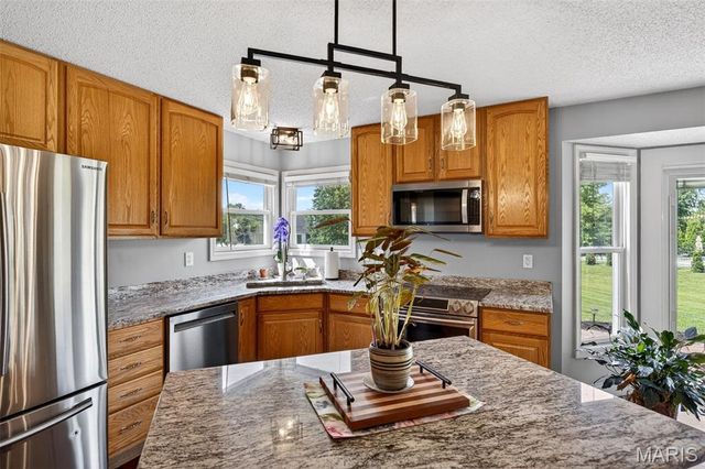65 Shellbark Court, O'fallon, MO 63368