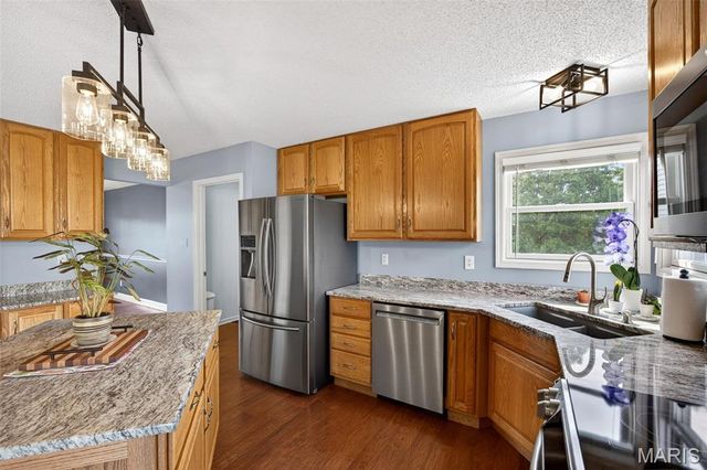 65 Shellbark Court, O'fallon, MO 63368