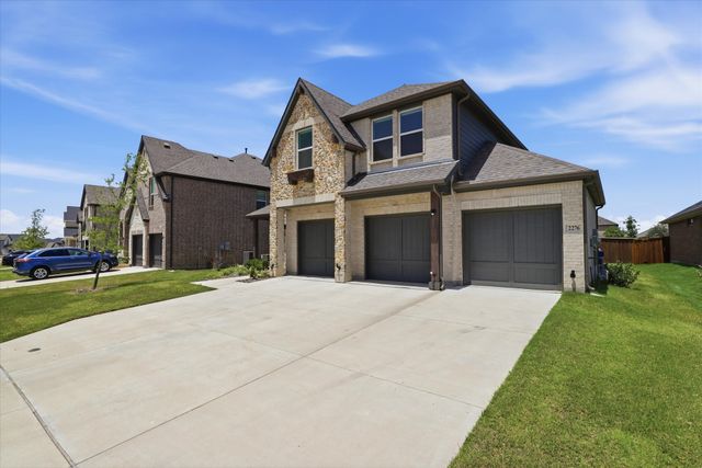2276 Valencia Drive, Little Elm, TX 75068