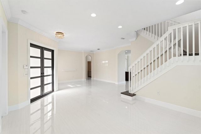 5422 SW 185th Terrace, Miramar, FL 33029