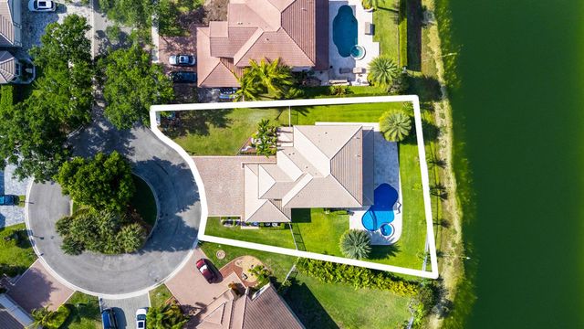 5422 SW 185th Terrace, Miramar, FL 33029