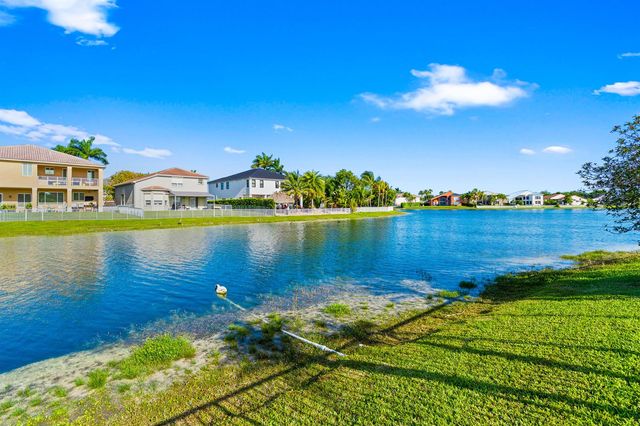 5422 SW 185th Terrace, Miramar, FL 33029