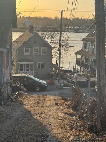 132 Thames Street R, Groton, CT 06340