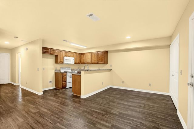 1716 S Waco Street, Van Alstyne, TX 75495