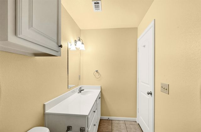 1716 S Waco Street, Van Alstyne, TX 75495