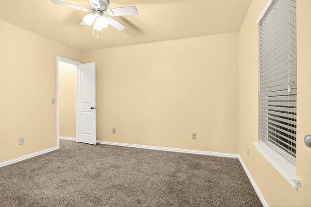 1716 S Waco Street, Van Alstyne, TX 75495