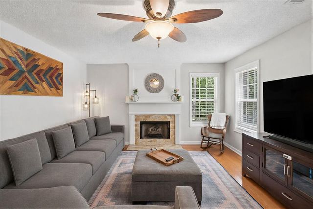 954 Wandering Vine Drive SE, Mableton, GA 30126