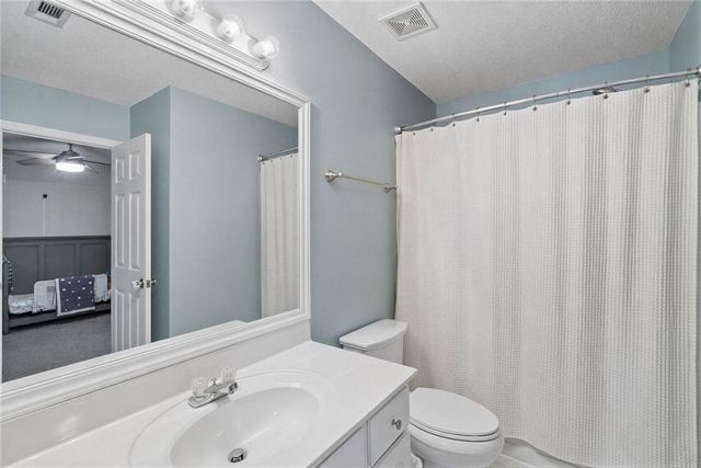 954 Wandering Vine Drive SE, Mableton, GA 30126