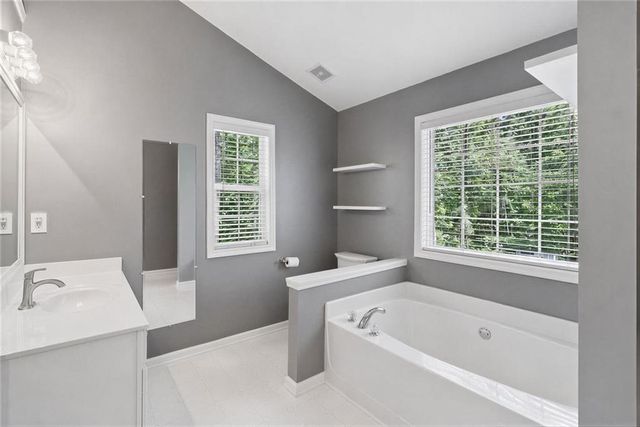 954 Wandering Vine Drive SE, Mableton, GA 30126