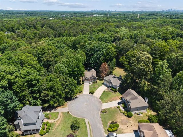 954 Wandering Vine Drive SE, Mableton, GA 30126