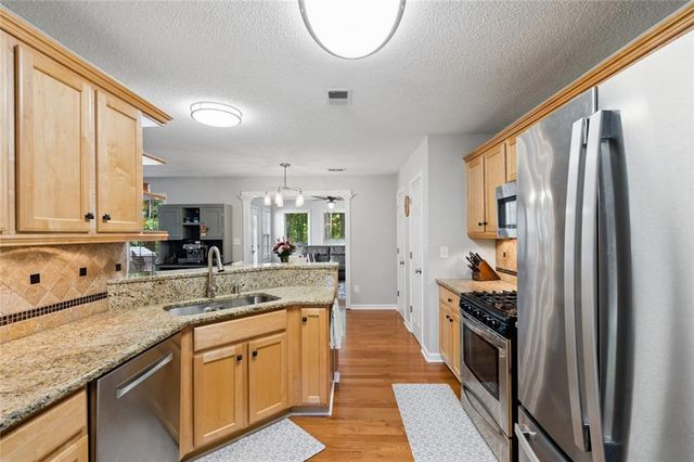 954 Wandering Vine Drive SE, Mableton, GA 30126