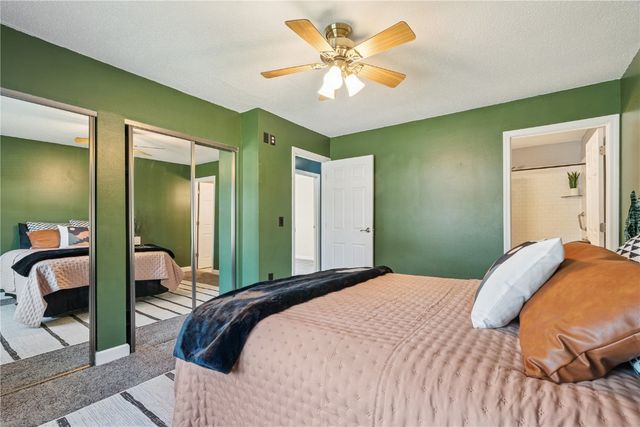 56 Julia Anne Drive NW, Cedar Rapids, IA 52405