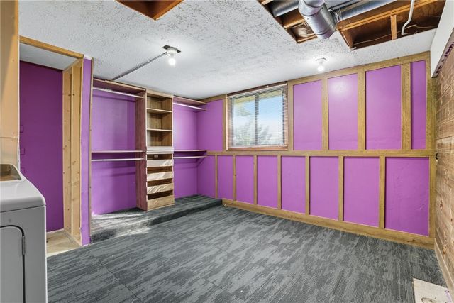 56 Julia Anne Drive NW, Cedar Rapids, IA 52405