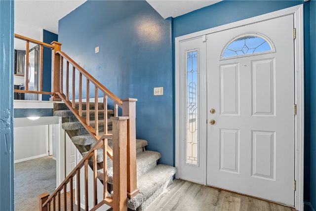 56 Julia Anne Drive NW, Cedar Rapids, IA 52405