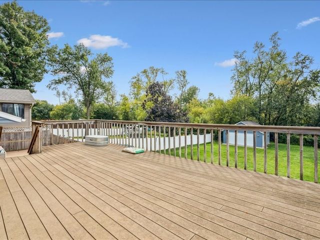 56 Julia Anne Drive NW, Cedar Rapids, IA 52405