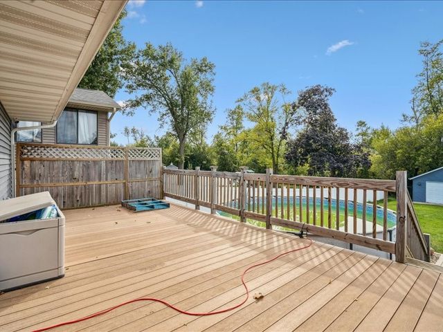 56 Julia Anne Drive NW, Cedar Rapids, IA 52405