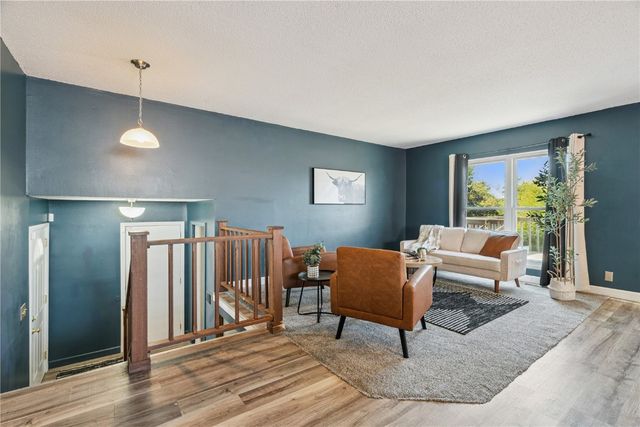 56 Julia Anne Drive NW, Cedar Rapids, IA 52405