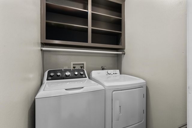 215 Spring Vlley Rd, Henderson, TX 75652