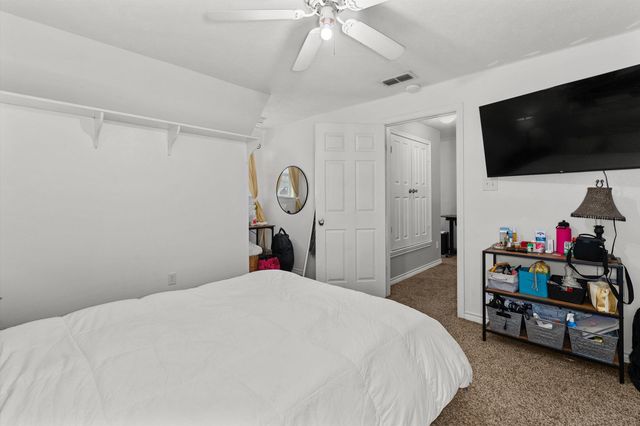 215 Spring Vlley Rd, Henderson, TX 75652