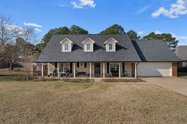 215 Spring Vlley Rd, Henderson, TX 75652