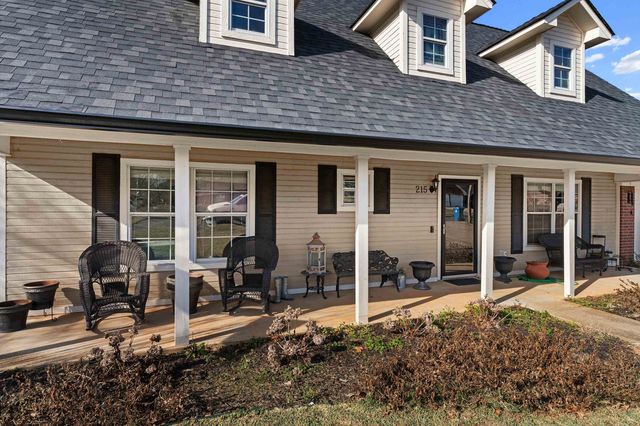 215 Spring Vlley Rd, Henderson, TX 75652