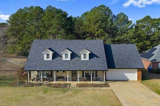 215 Spring Vlley Rd, Henderson, TX 75652