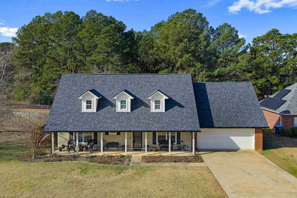 215 Spring Vlley Rd, Henderson, TX 75652