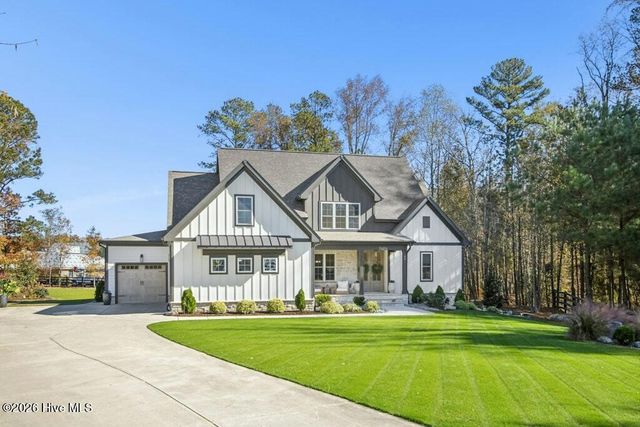 80 Paddocks Court, Zebulon, NC 27597