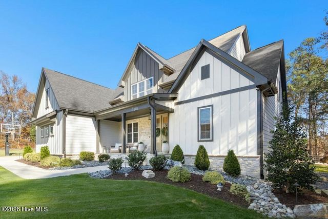 80 Paddocks Court, Zebulon, NC 27597