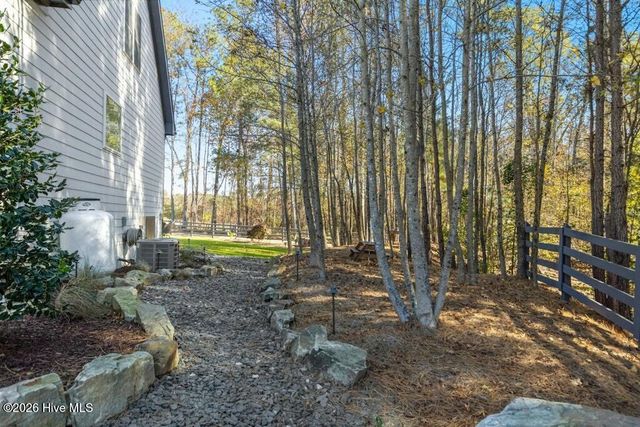 80 Paddocks Court, Zebulon, NC 27597