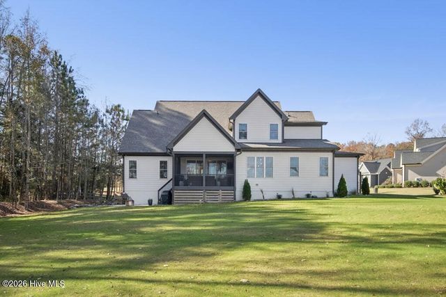 80 Paddocks Court, Zebulon, NC 27597