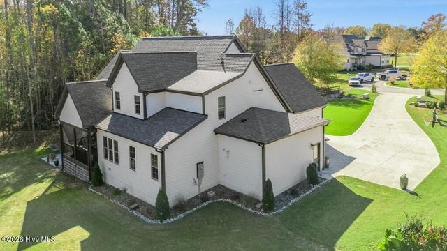 80 Paddocks Court, Zebulon, NC 27597