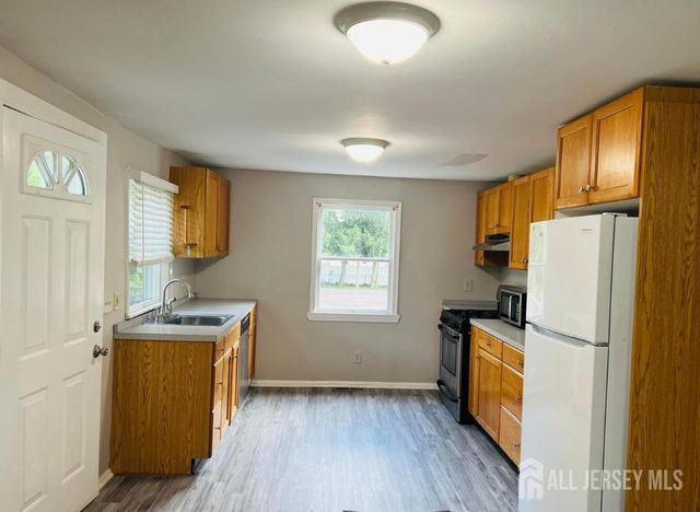 36 Mundy Avenue, Spotswood, NJ 08884