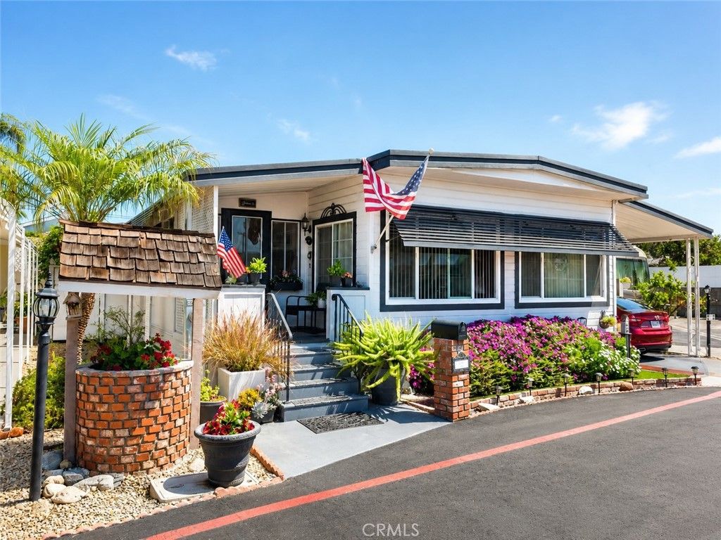 Image 2 of property listing at 16444 Bolsa Chica 44, Huntington Beach, CA 92649