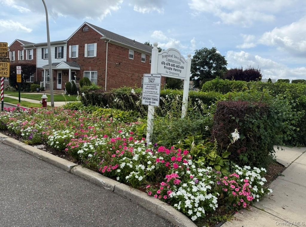 678 Front Street G, Hempstead, NY 11550 — photo 2