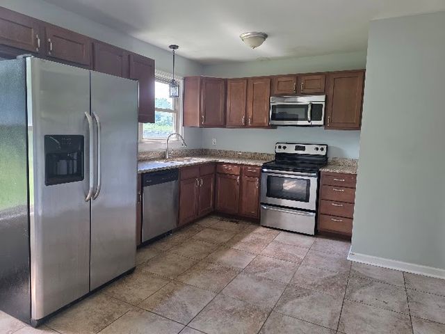 2819 Sparrow Dr, Clarksville, TN 37040