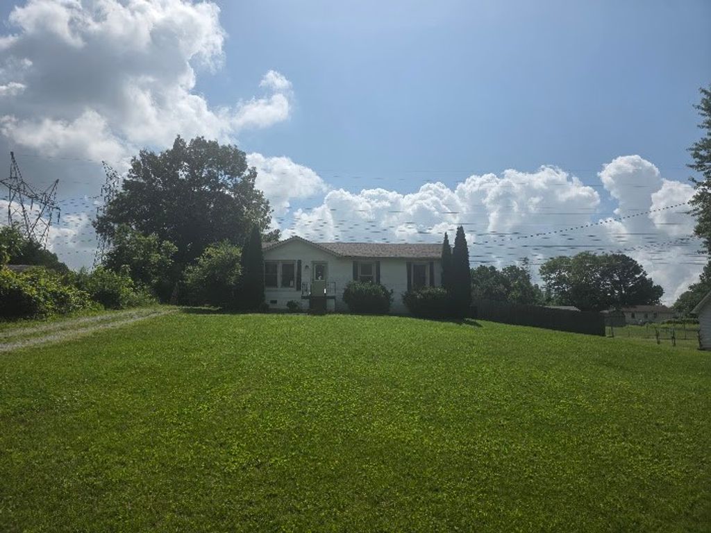 2819 Sparrow Dr, Clarksville, TN 37040