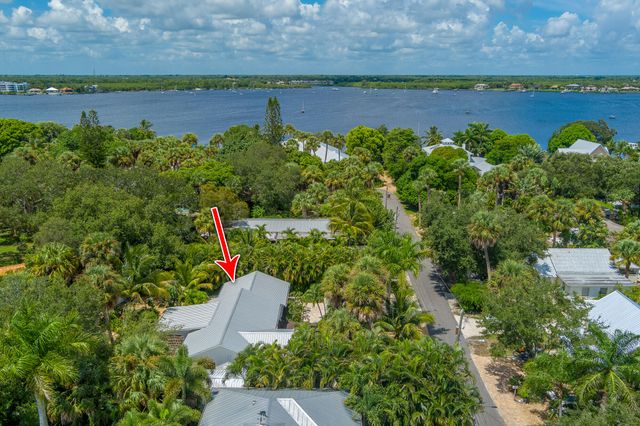 547 SW Riverview Street, Stuart, FL 34994