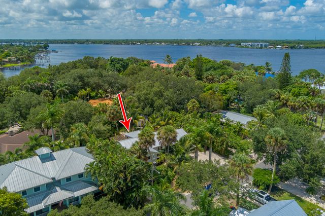 547 SW Riverview Street, Stuart, FL 34994