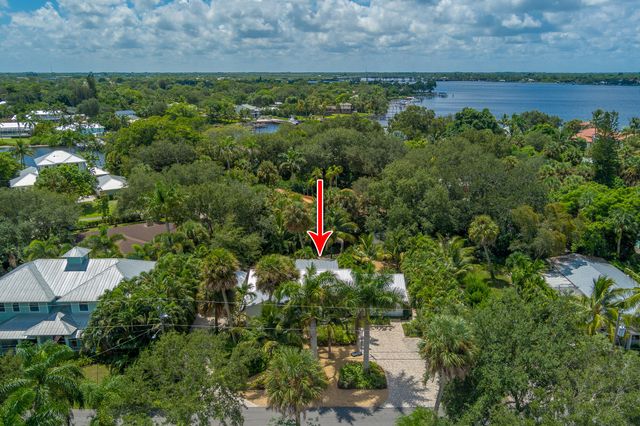 547 SW Riverview Street, Stuart, FL 34994