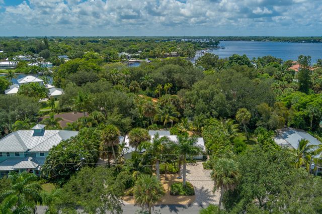 547 SW Riverview Street, Stuart, FL 34994