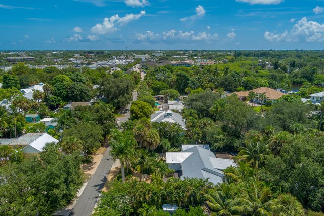 547 SW Riverview Street, Stuart, FL 34994