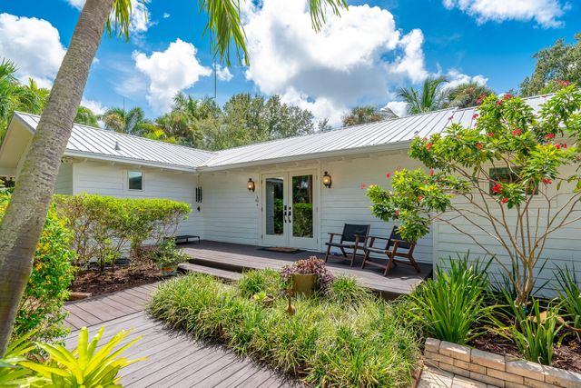 547 SW Riverview Street, Stuart, FL 34994