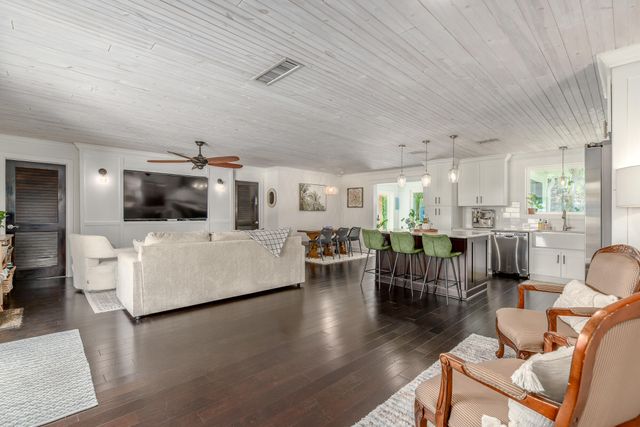 547 SW Riverview Street, Stuart, FL 34994