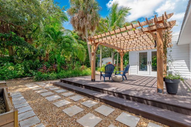 547 SW Riverview Street, Stuart, FL 34994