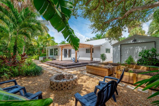547 SW Riverview Street, Stuart, FL 34994