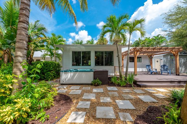 547 SW Riverview Street, Stuart, FL 34994