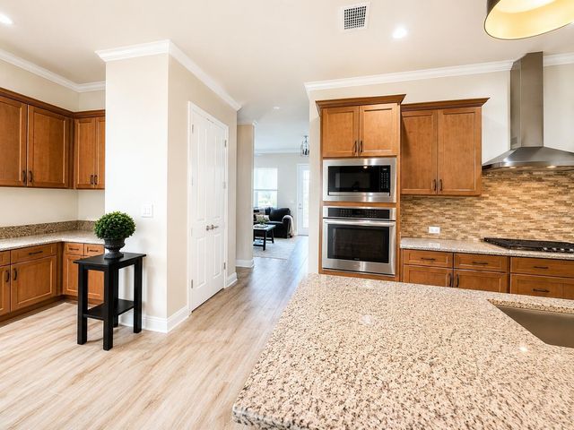 13928 SWALLOW HILL DRIVE, Lithia, FL 33547