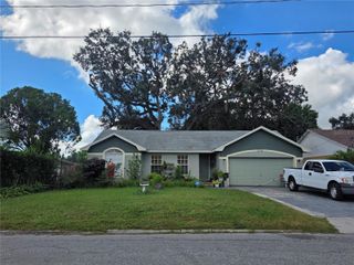 2114 W HANNA AVENUE, Tampa, FL 33604