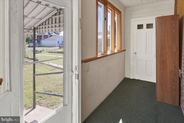 29 ARLINGTON ST, Reading, PA 19611